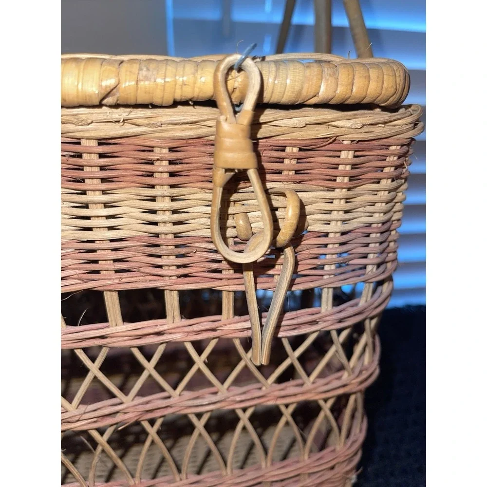 Vintage MCM Wicker Woven Picnic‎ Basket 2 Wine Bottle Holder Handle & Lid W/Red